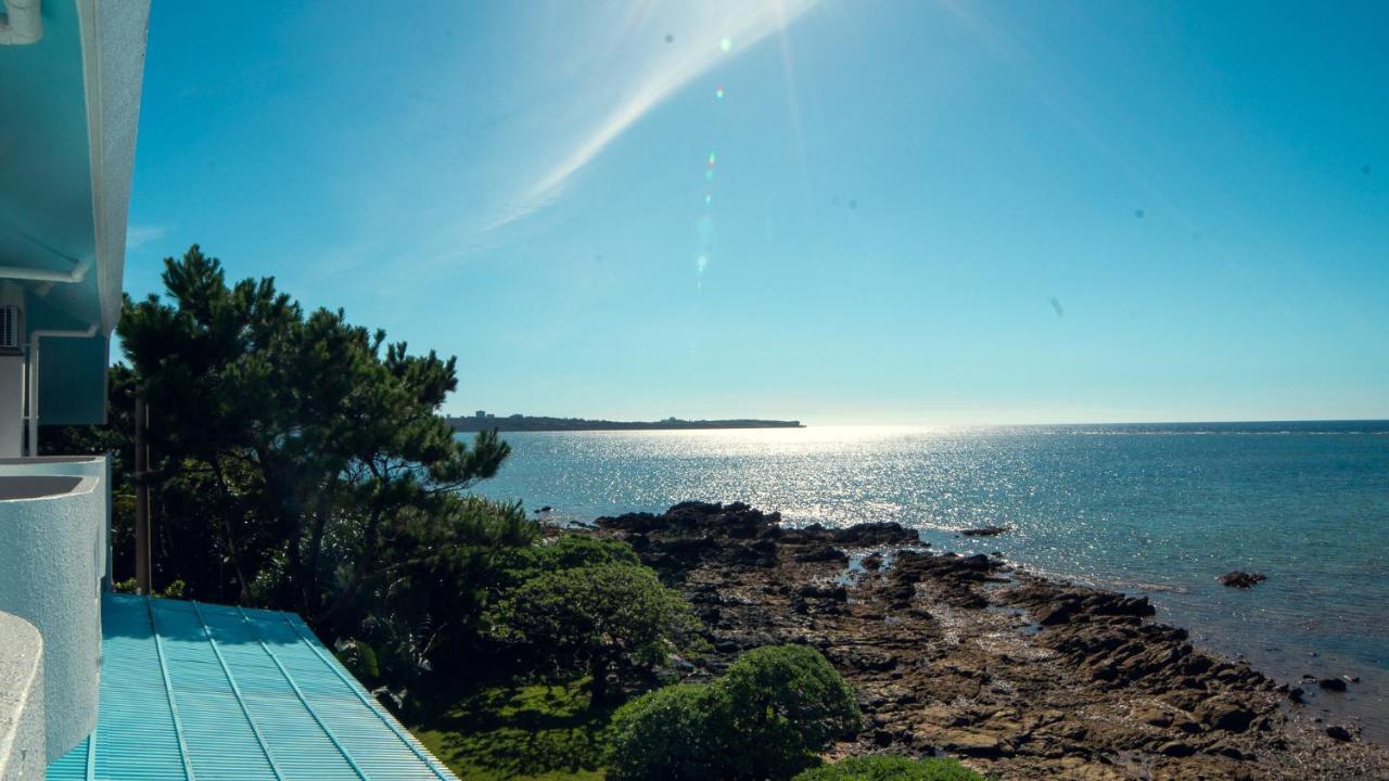Sunset Beach House Onna Dış mekan fotoğraf
