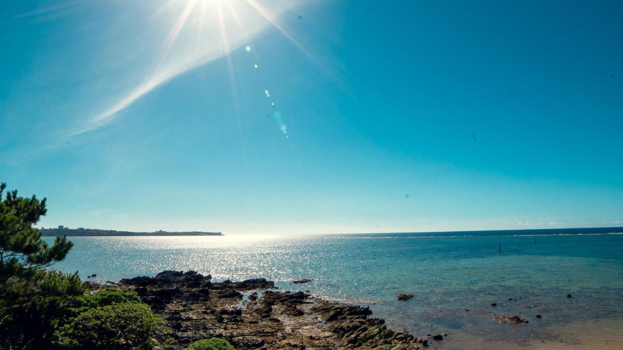 Sunset Beach House Onna Dış mekan fotoğraf